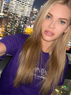 Agata escort in Dubai