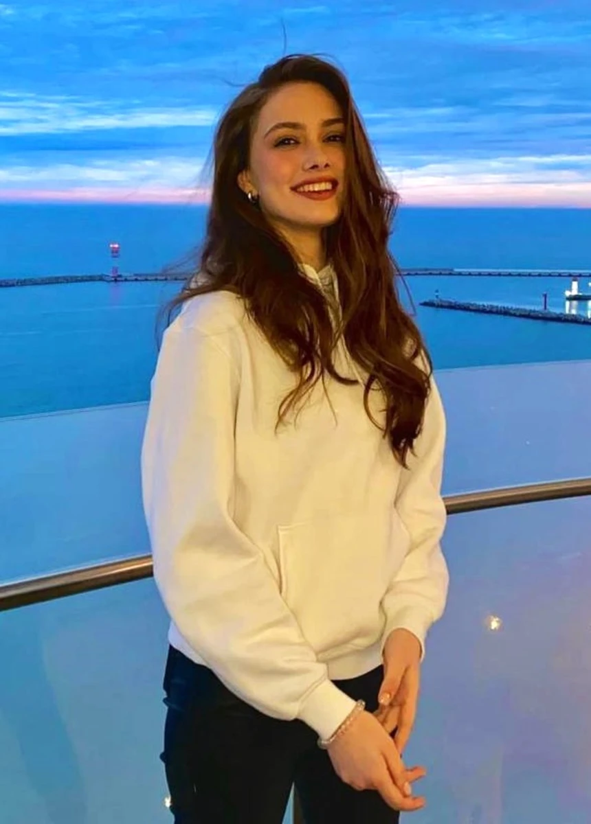 Annet escort in Dubai