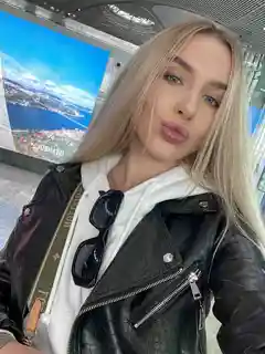 Candy escort in Dubai
