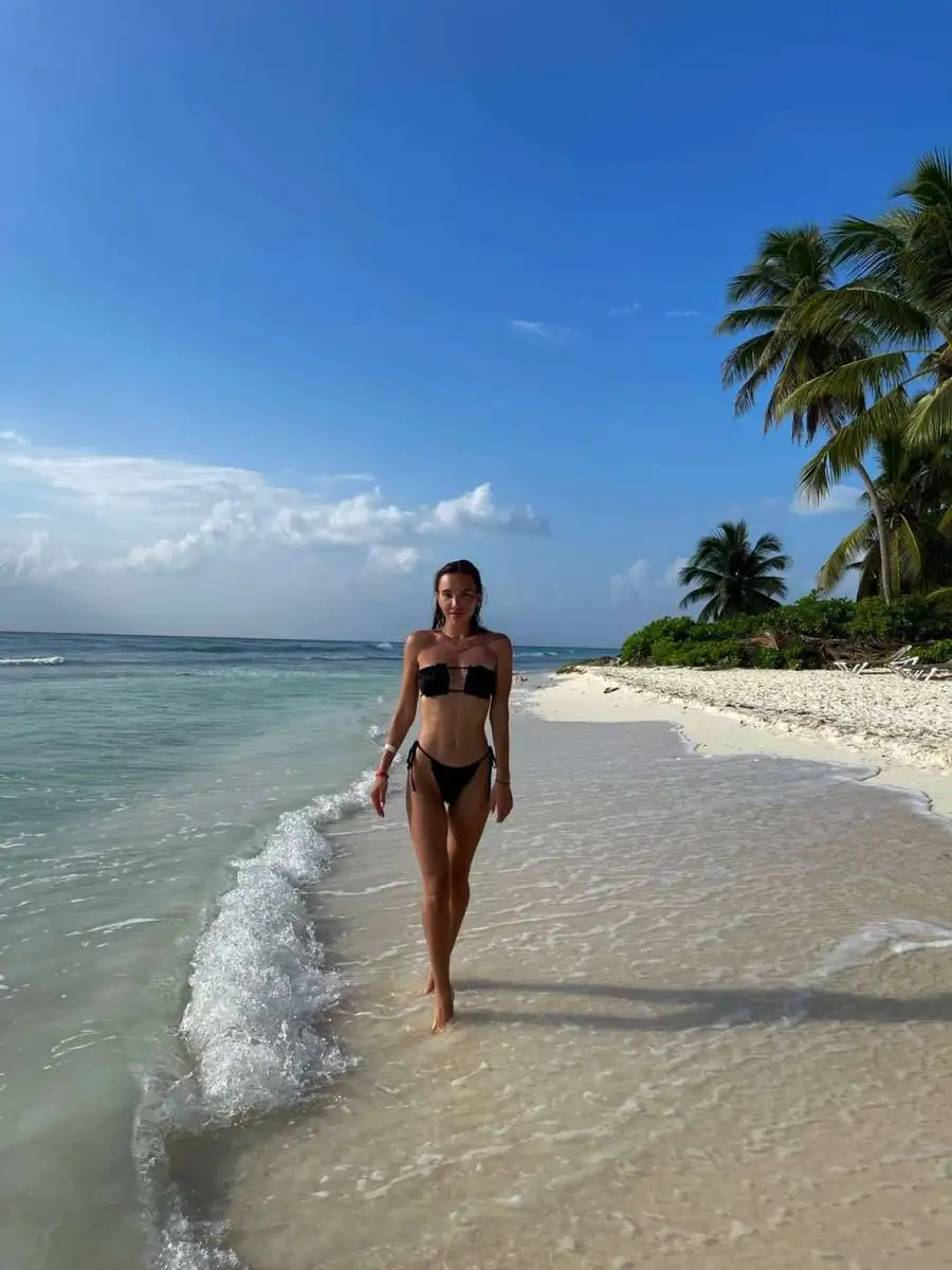 Elya escort in Dubai