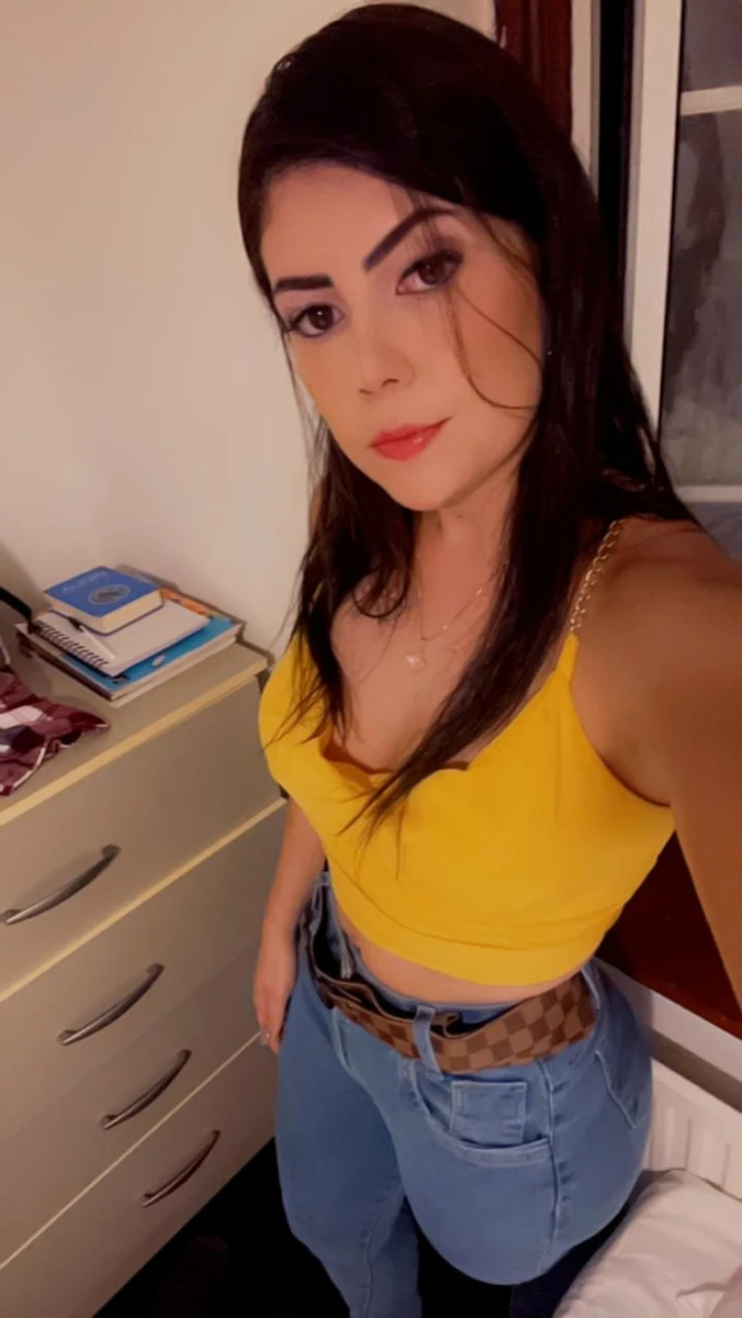 Emry escort in Dubai