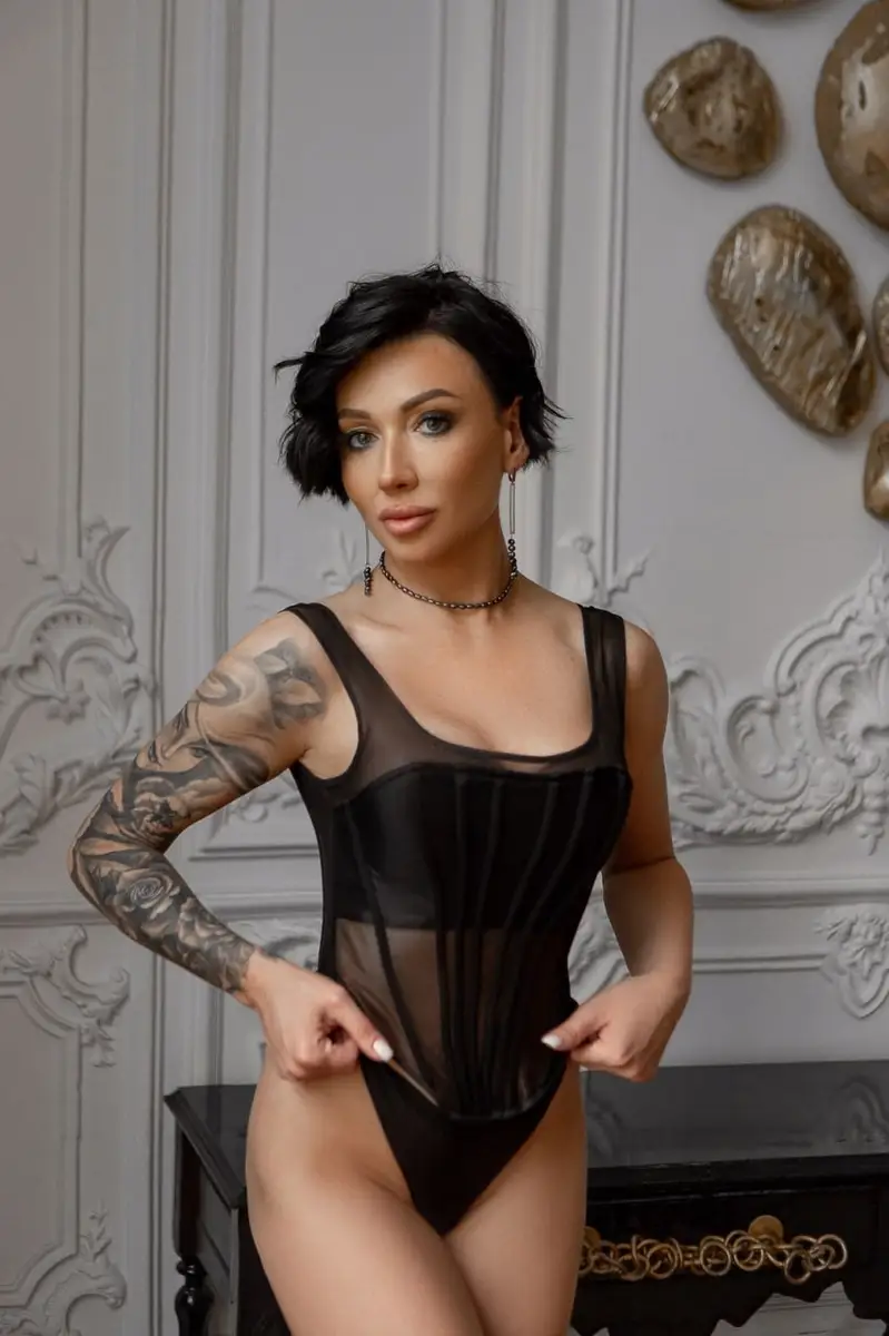 Gina  escort in Dubai