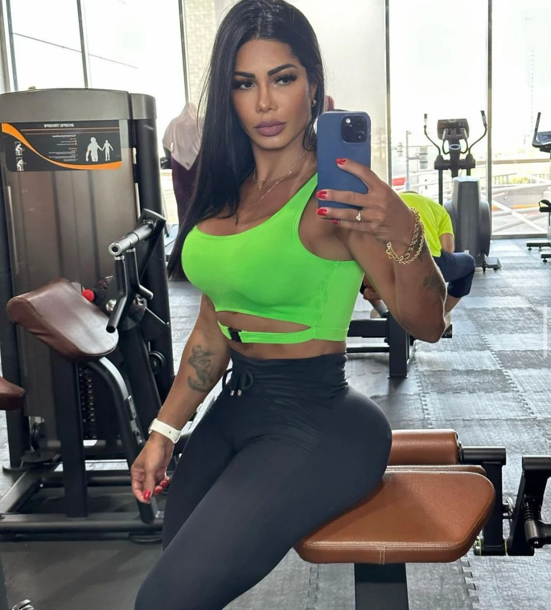 Julianne escort in Dubai