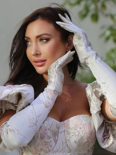 Lily escort in Dubai