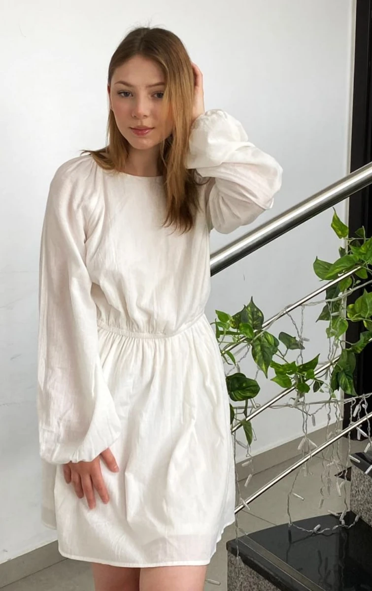 Luna escort in Dubai