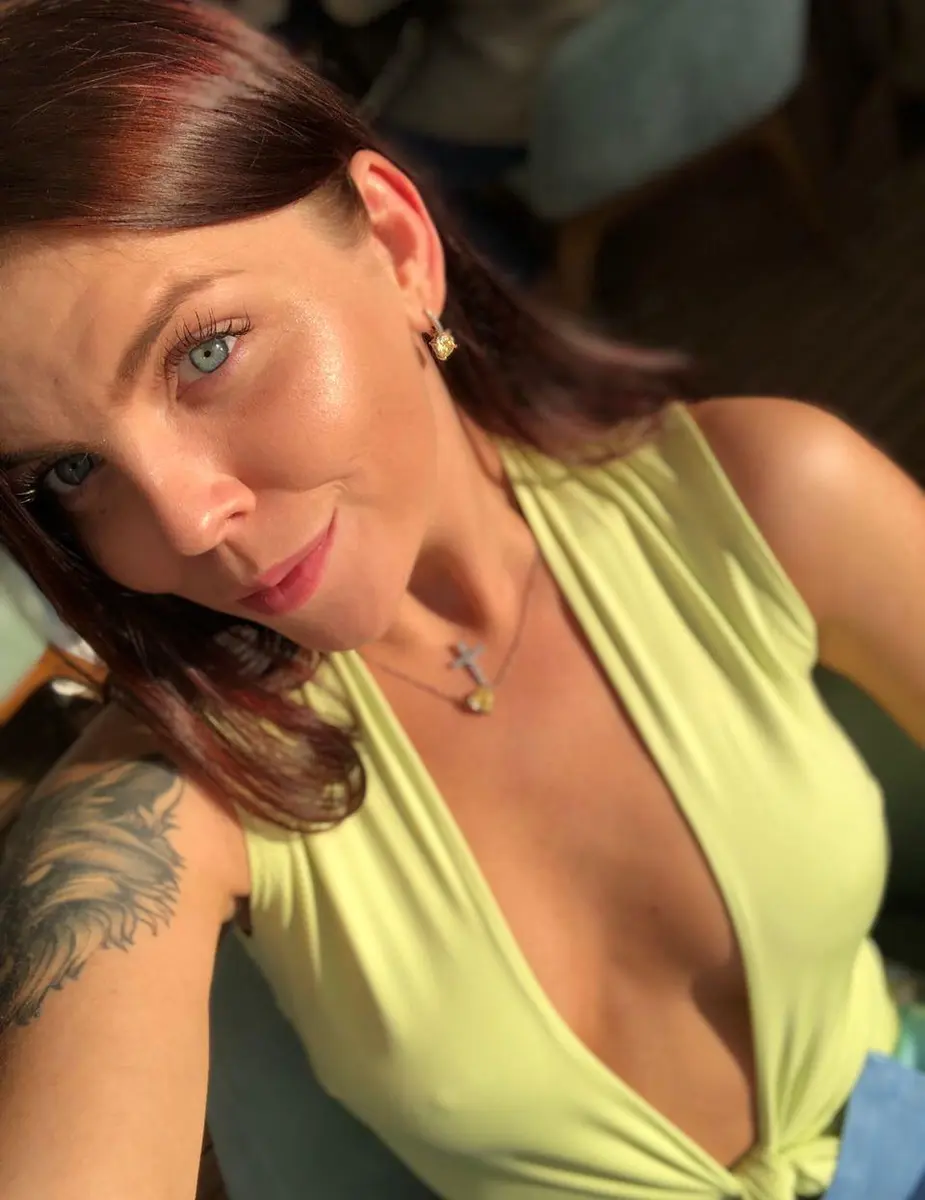 Oksana escort in Dubai