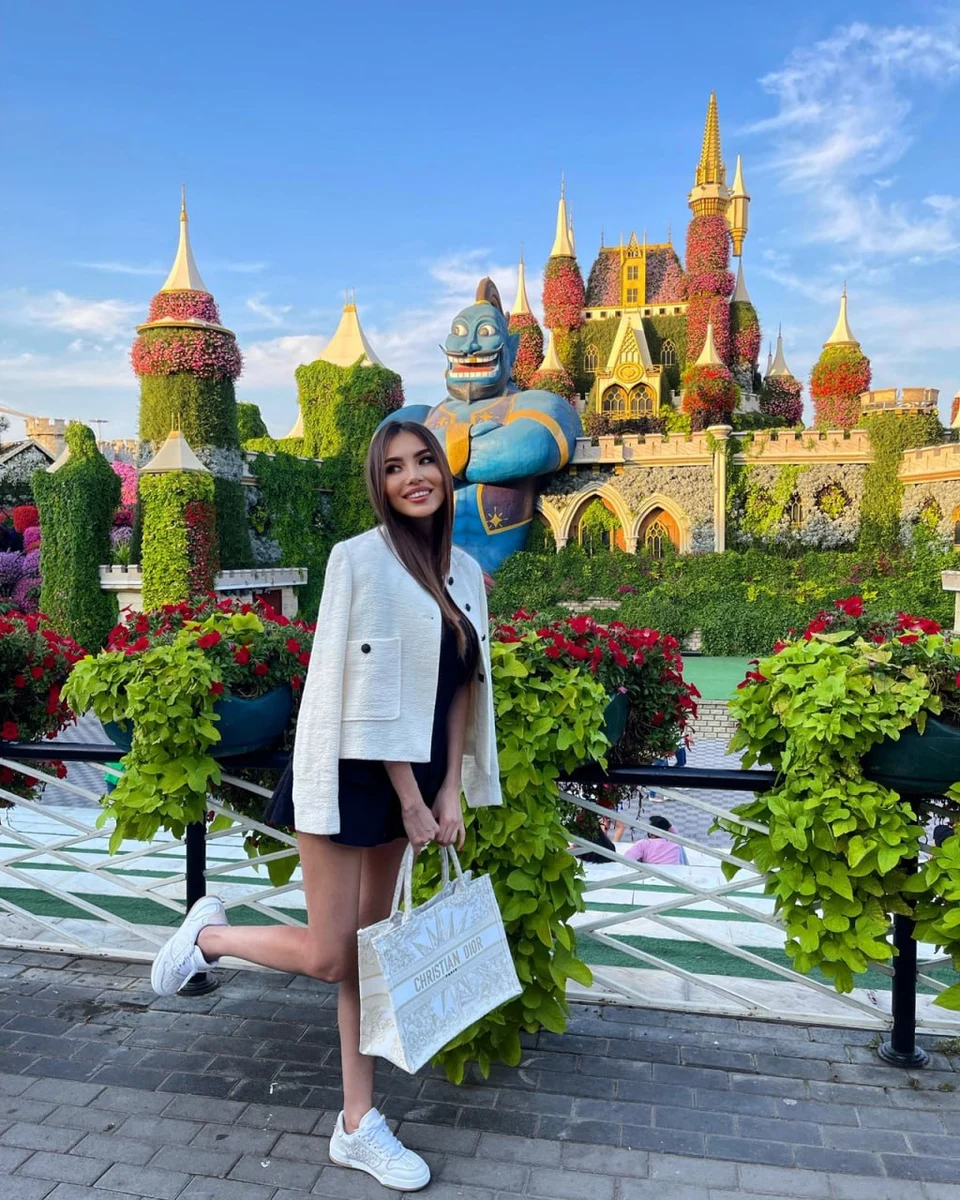 Simona escort in Dubai