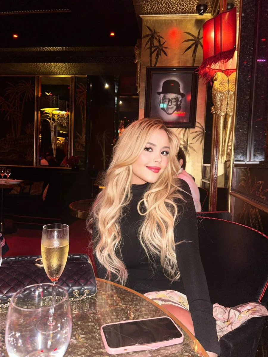 Sophia escort in Dubai