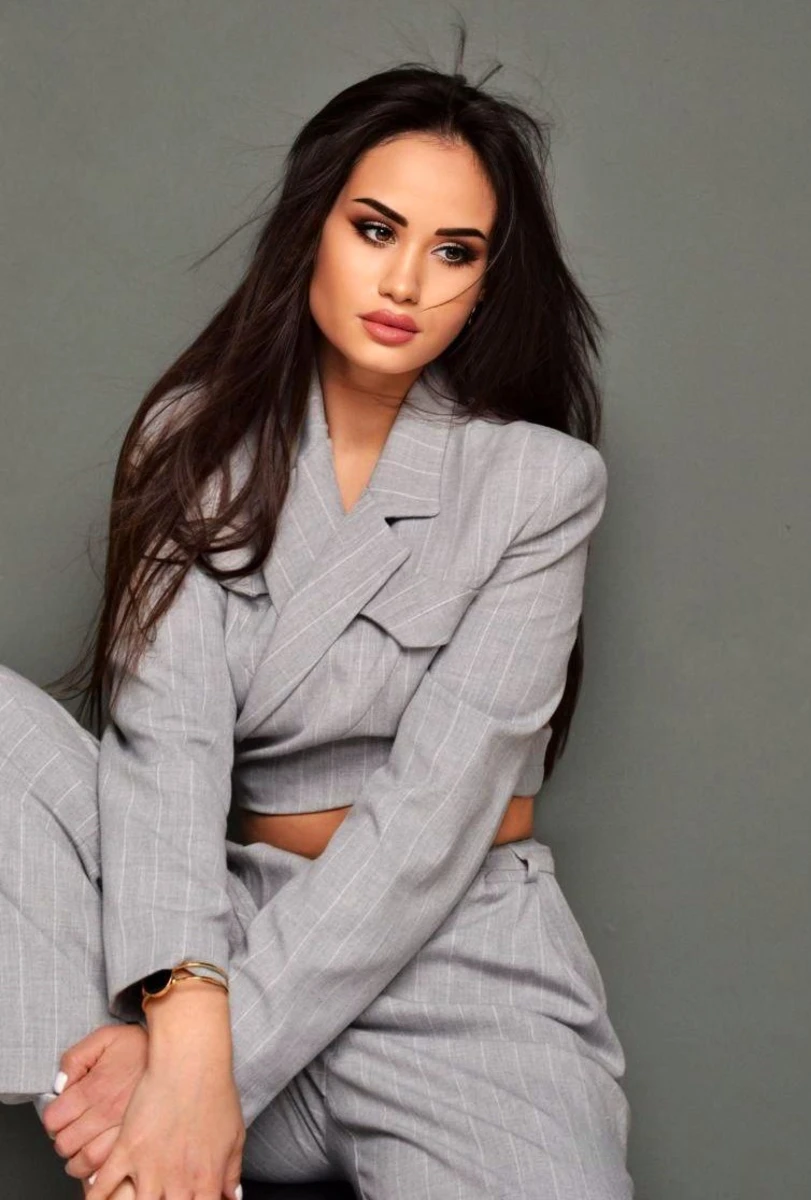 Tais escort in Dubai