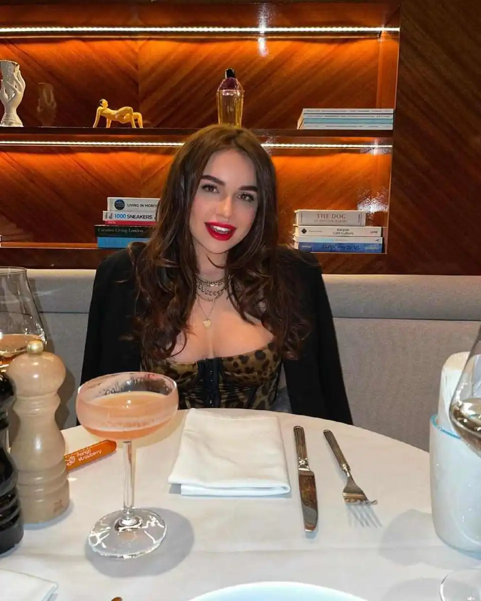 Tina escort in Dubai