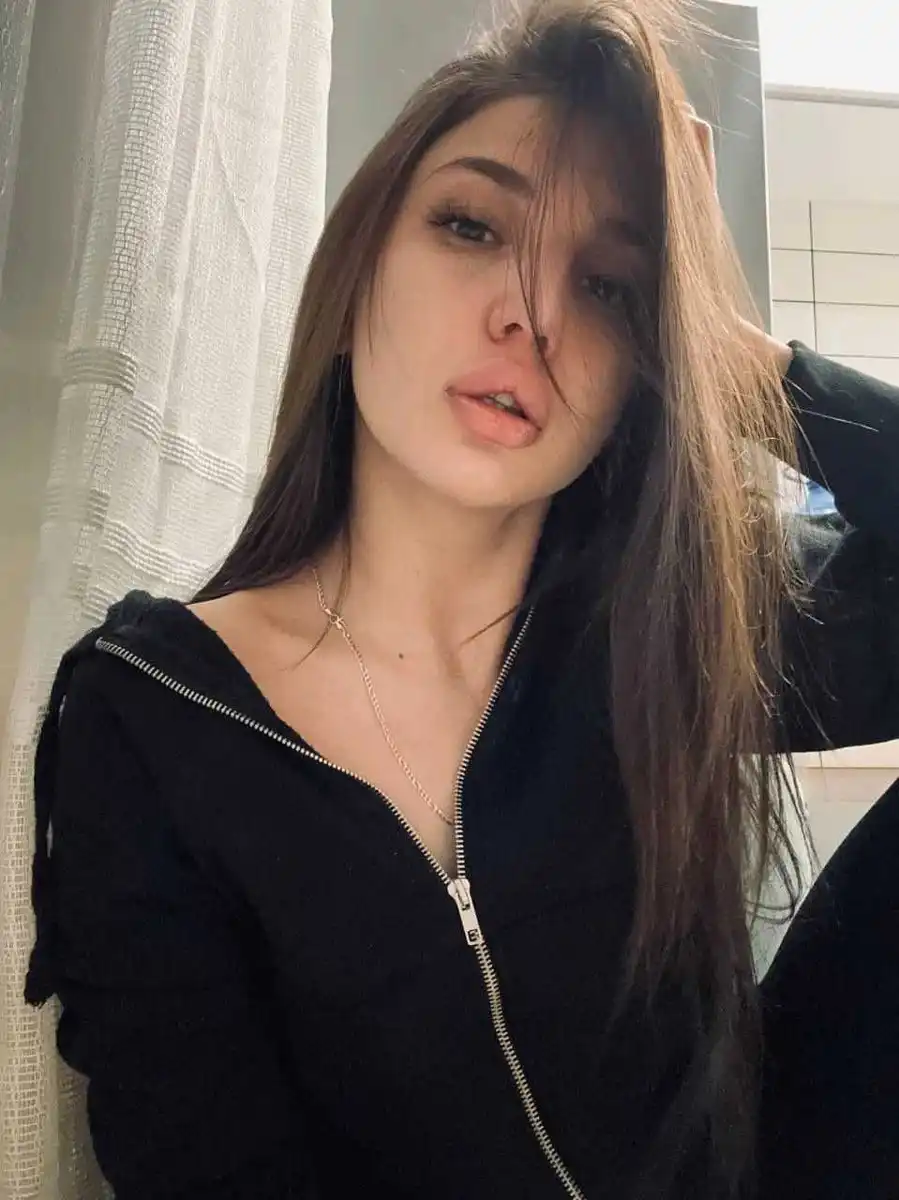Violetta escort in Dubai